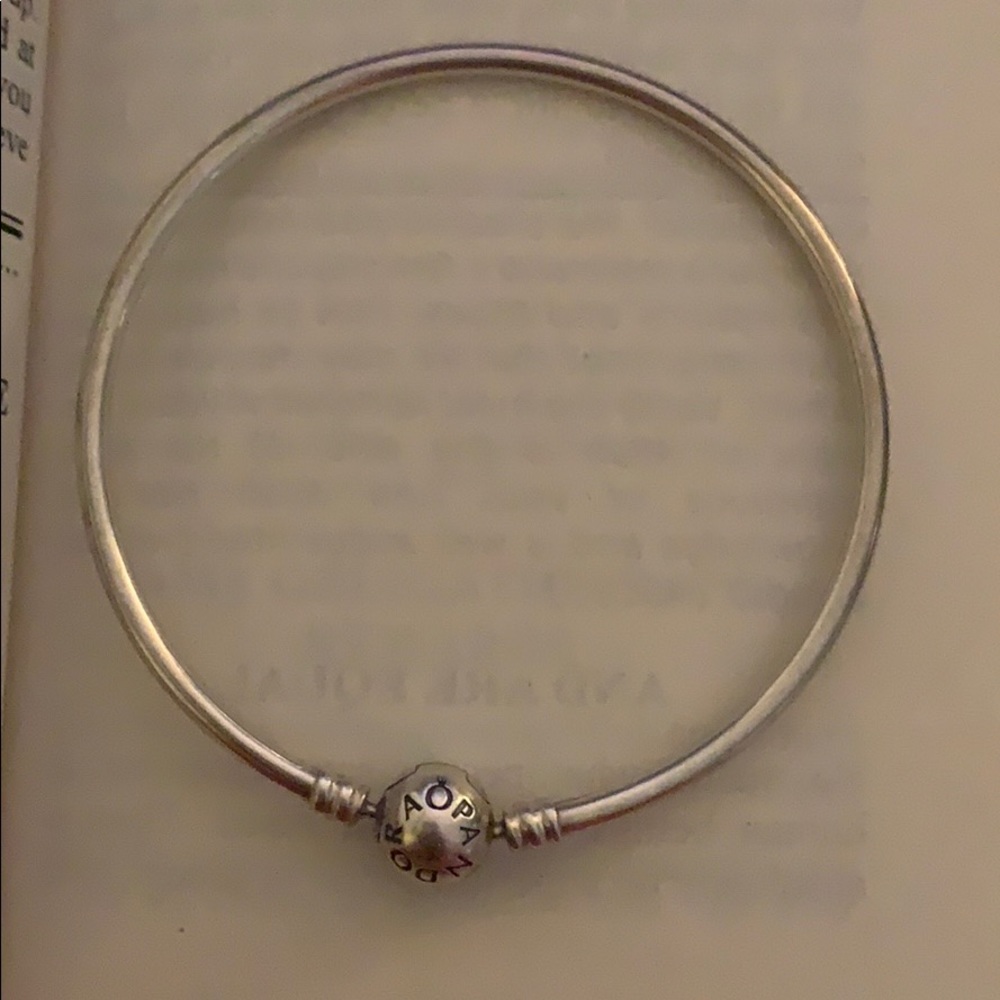 Pandora Bracelet With Clasp Charm